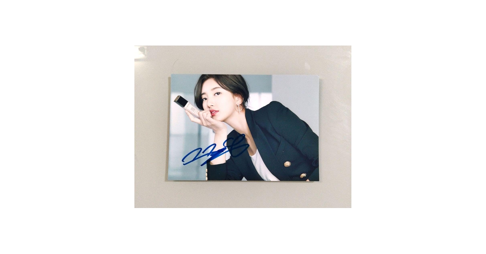 Amazon.co.jp: ペスジ 直筆サイン入り2Lサイズ写真 Bae Suzy : おもちゃ